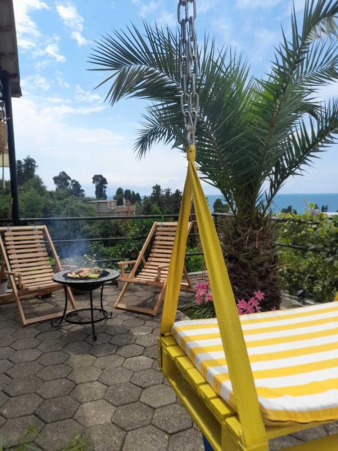 Kemeni Gardens Hotel Batoemi Buitenkant foto